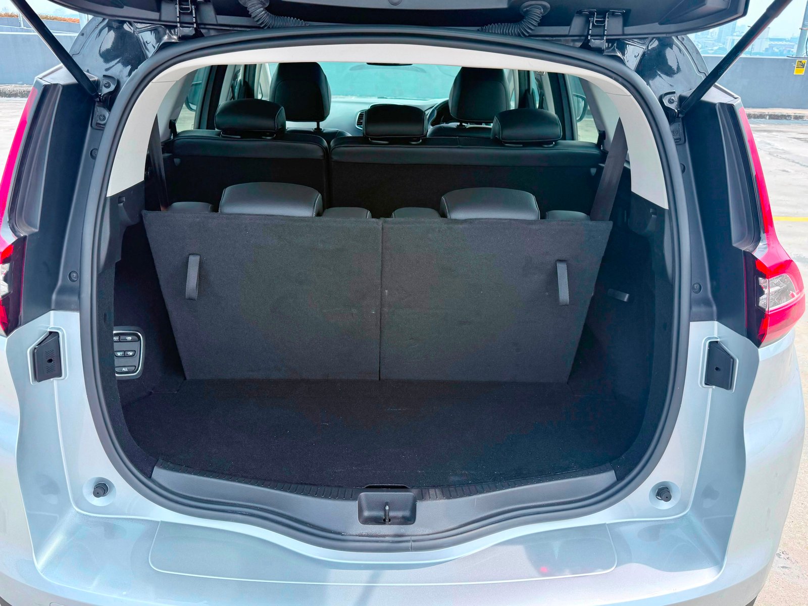Renault Grand Scenic 1.5 dCi photo 7